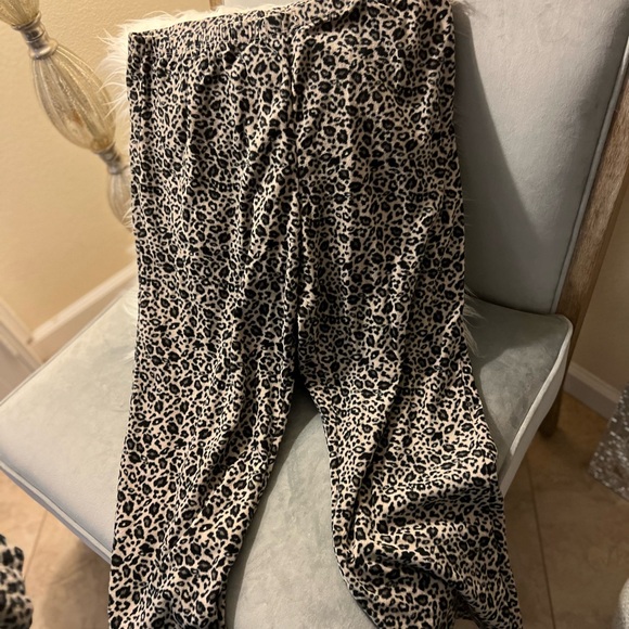 Women’s Leopard Print Pajamas - Picture 6 of 6